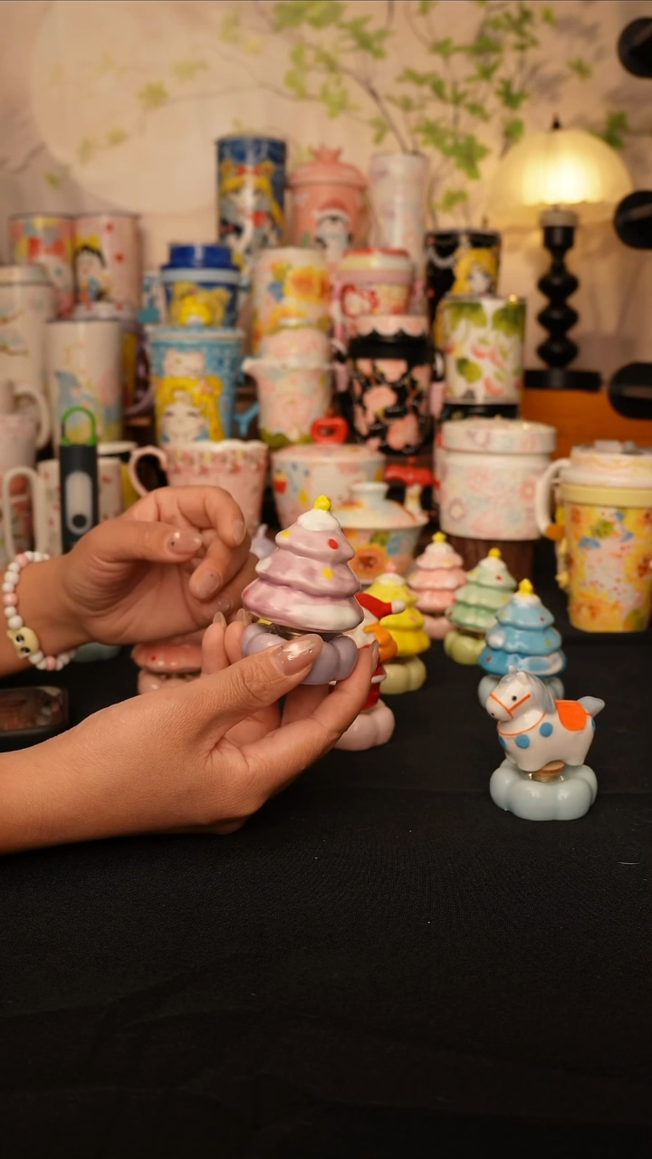 陶景德镇手绘的杯子 