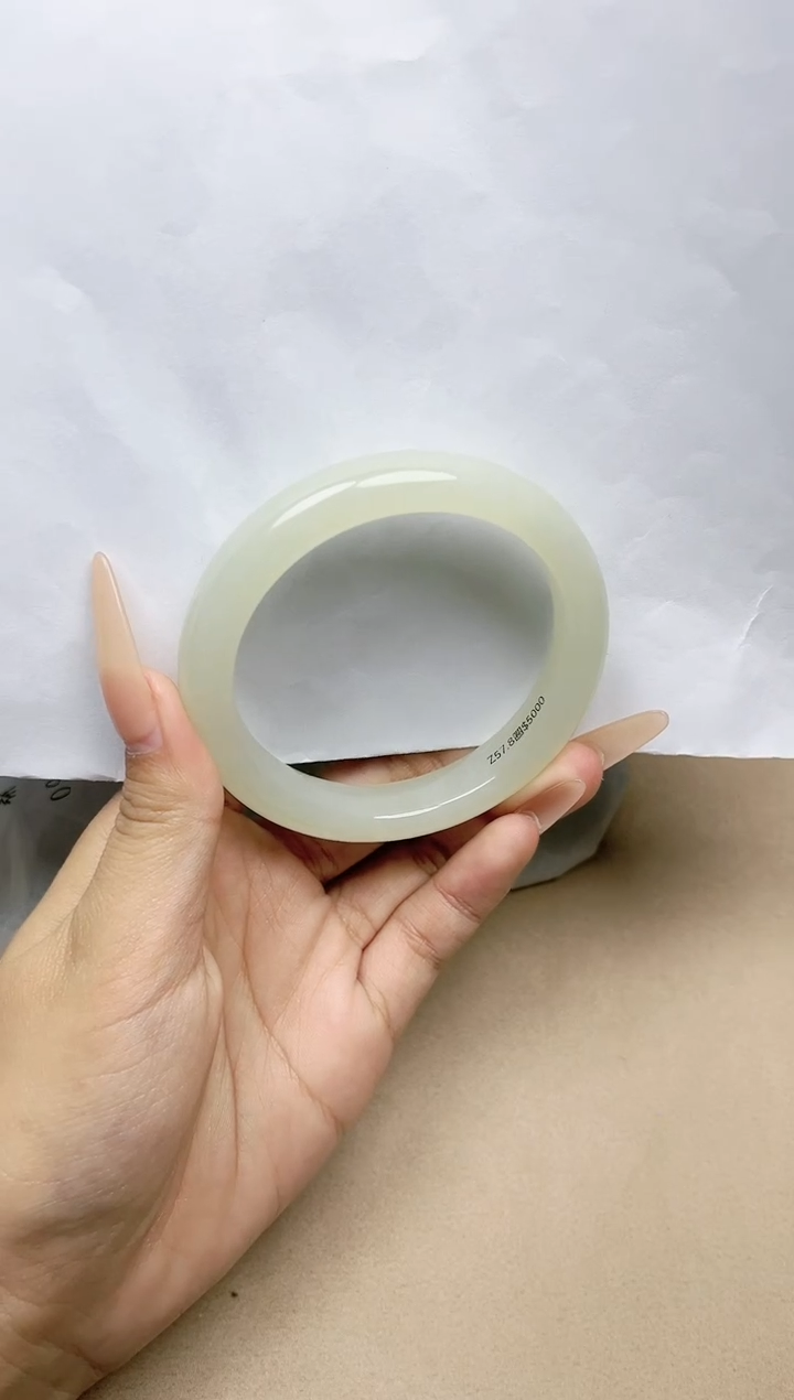 【闪购商品】和田玉手镯未镶嵌58圈口YY