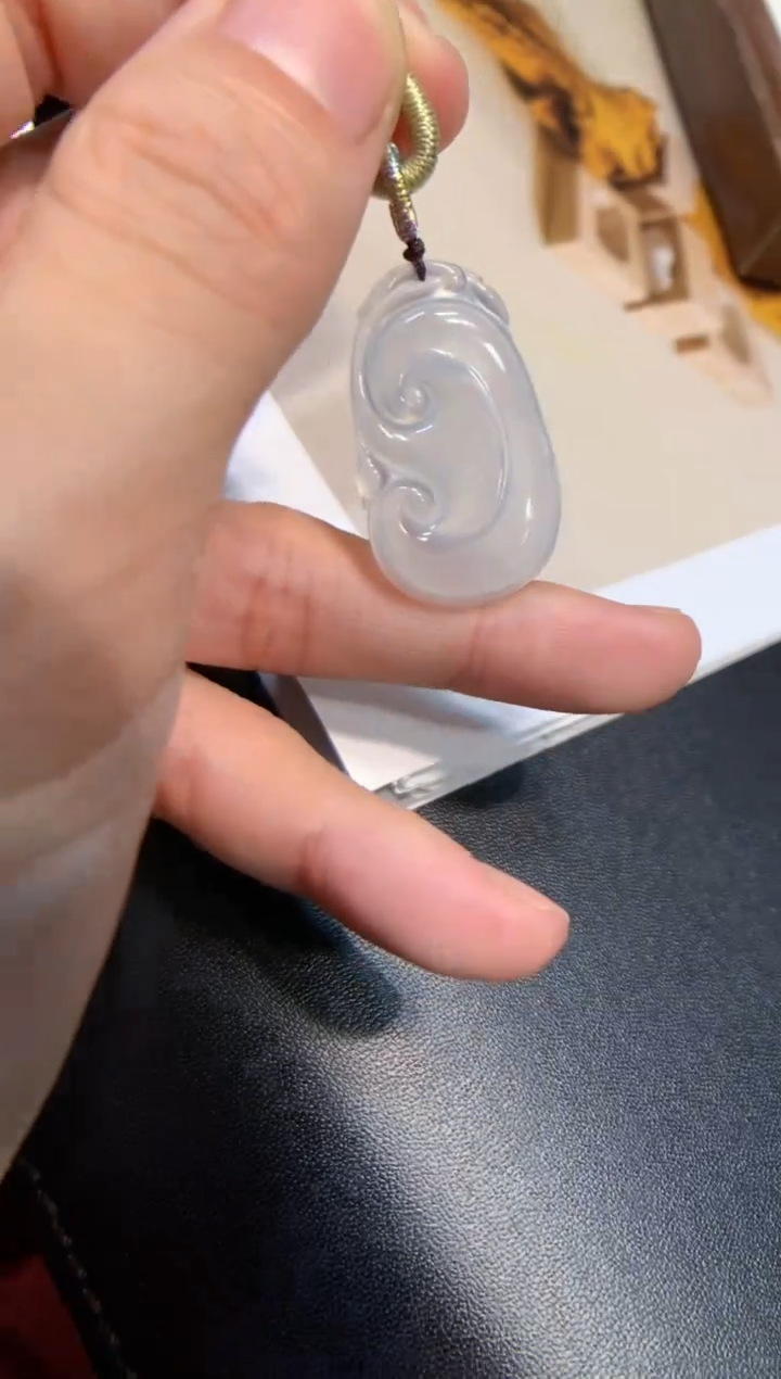 颈饰未镶嵌翡翠如意