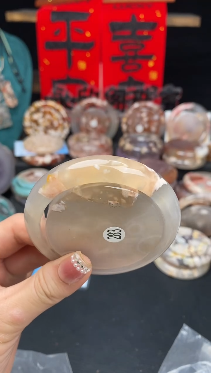 【闪购商品】石英质玉手镯（圆镯）未镶嵌56