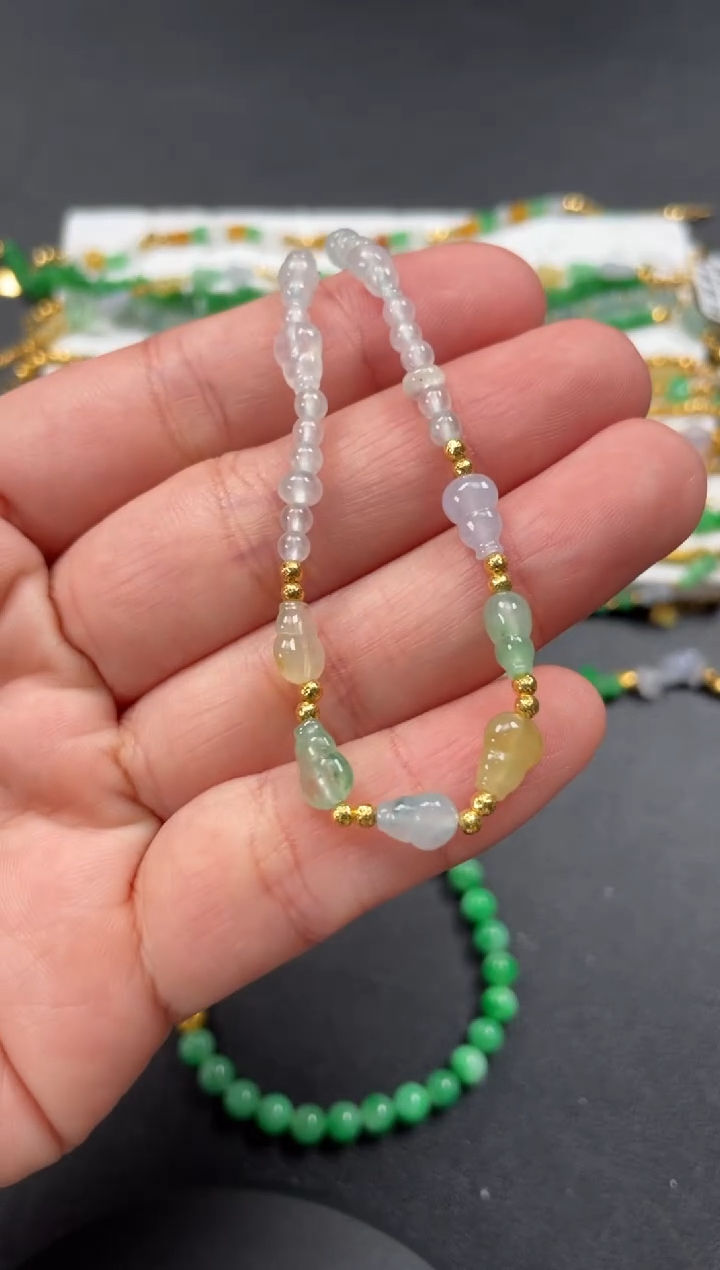 18K金镶嵌手链翡翠一条  P614