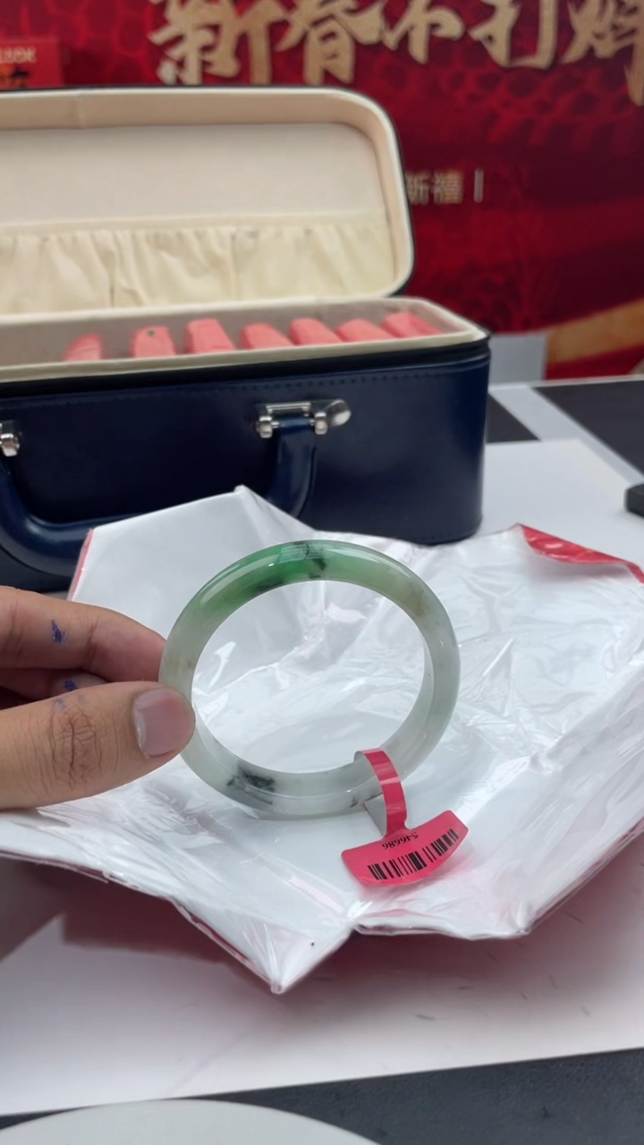 【闪购商品】翡翠手镯未镶嵌6翡翠手镯