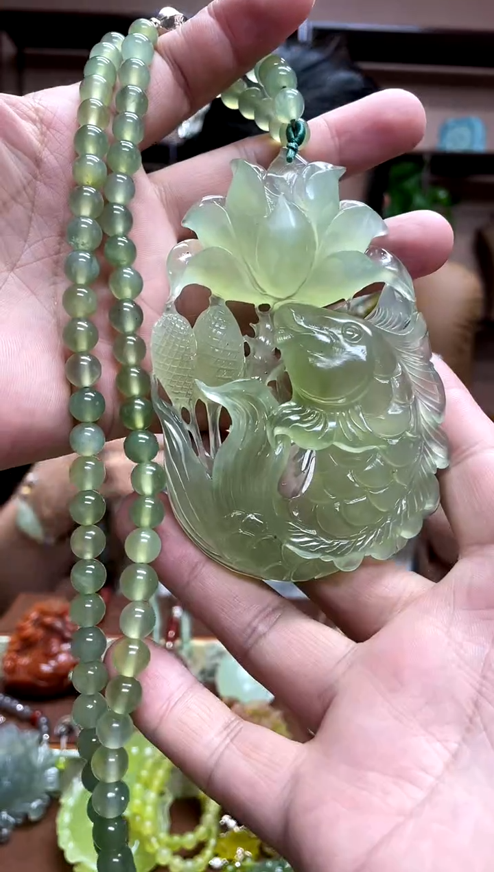 未镶嵌岫玉吊坠·