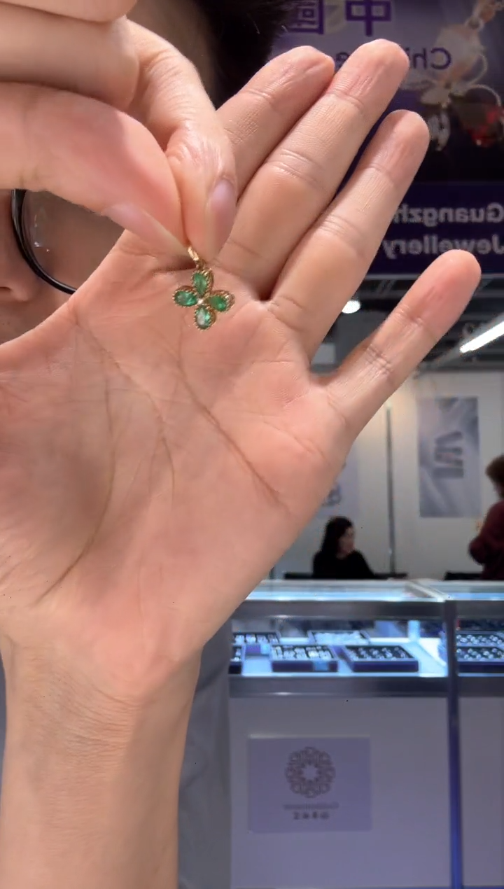 【闪购商品】定制祖母绿吊坠18K金镶嵌HKT04641