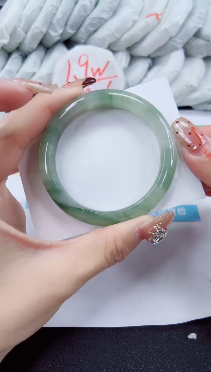 【闪购商品】石英质玉手镯未镶嵌234