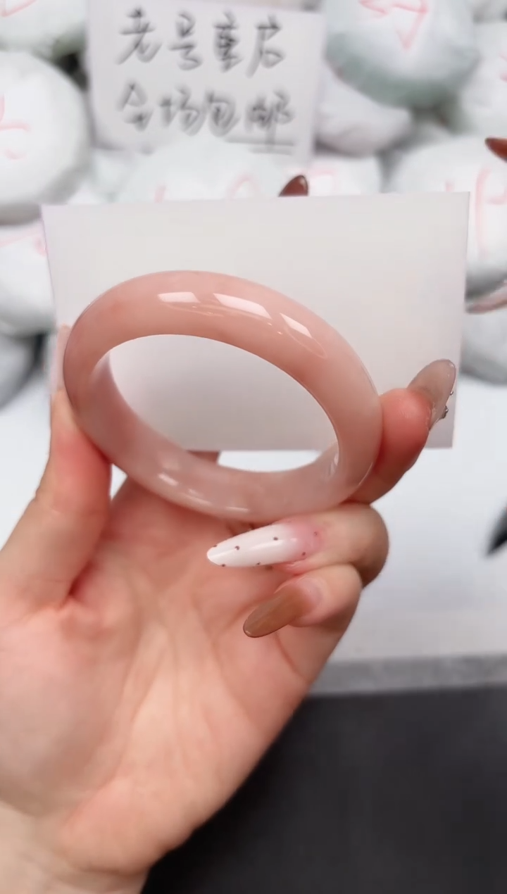 未镶嵌手镯石英质玉330/53.2