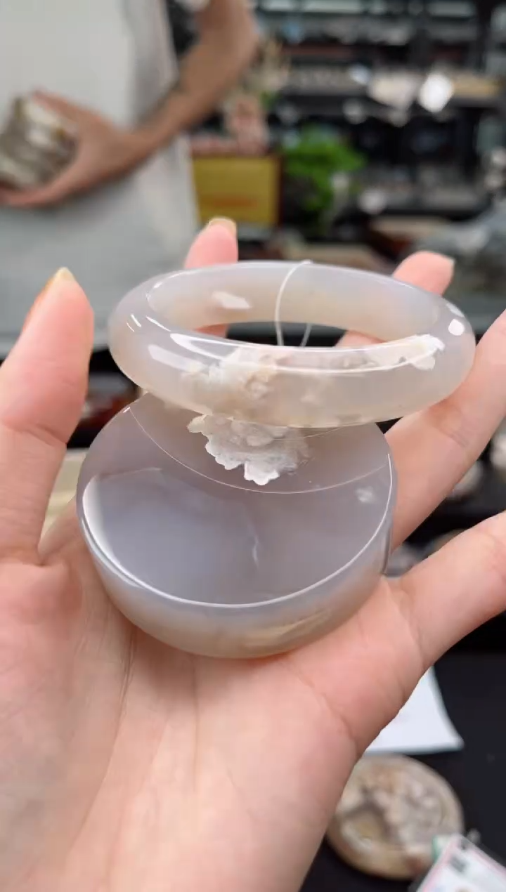 【闪购商品】石英质玉手镯未镶嵌56圈口（赠品镯心）3571123