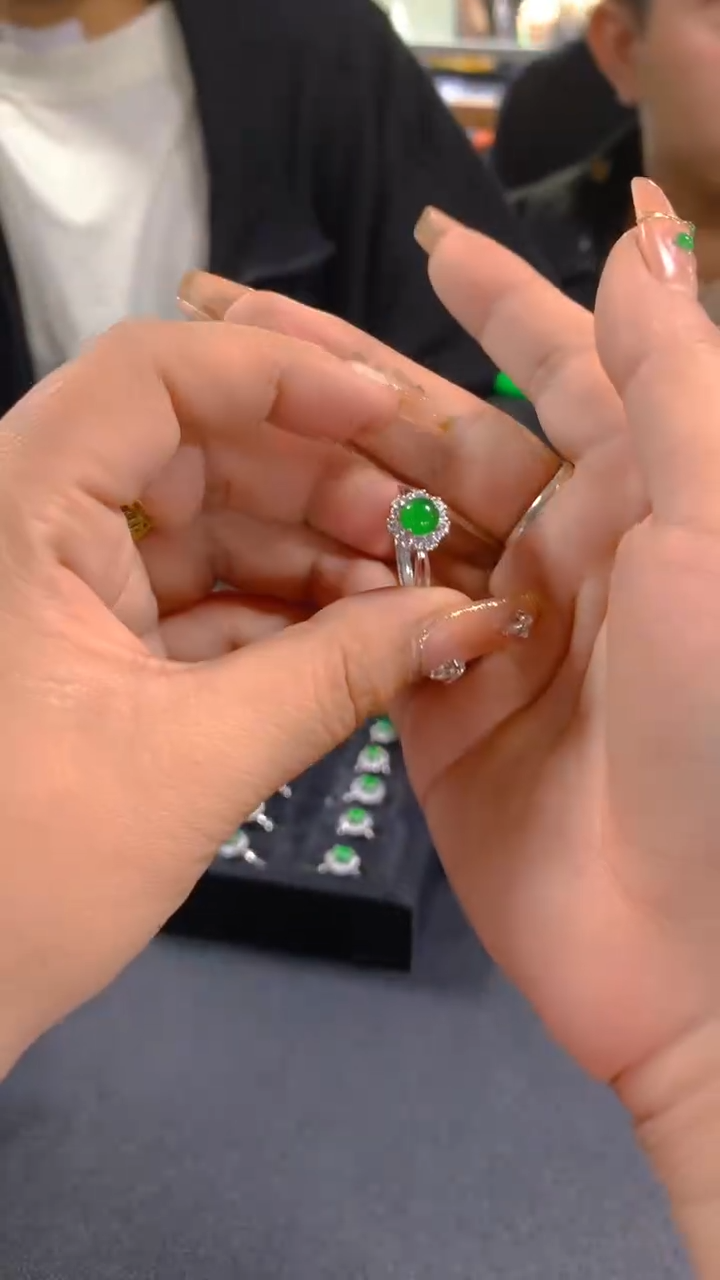 【闪购商品】翡翠戒指未镶嵌0062082023多样性发其一