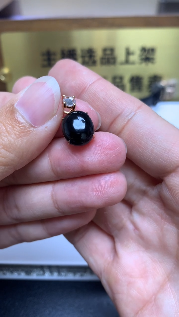 【闪购商品】翡翠颈饰18K金镶嵌净货