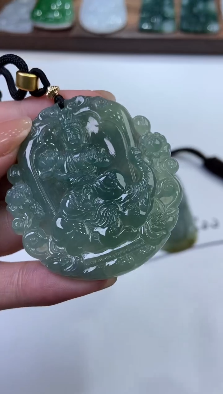 翡翠未镶嵌颈饰2203428  