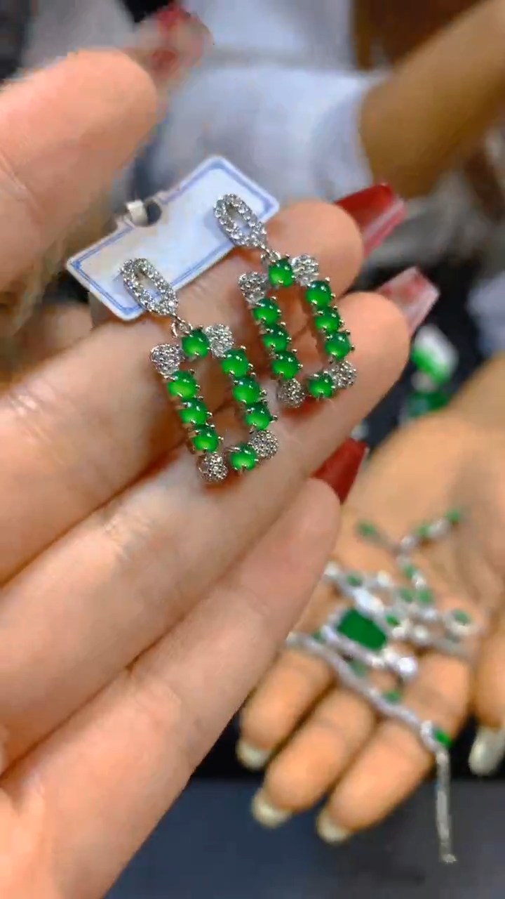 【闪购商品】翡翠耳饰未镶嵌0649181400多样性发一