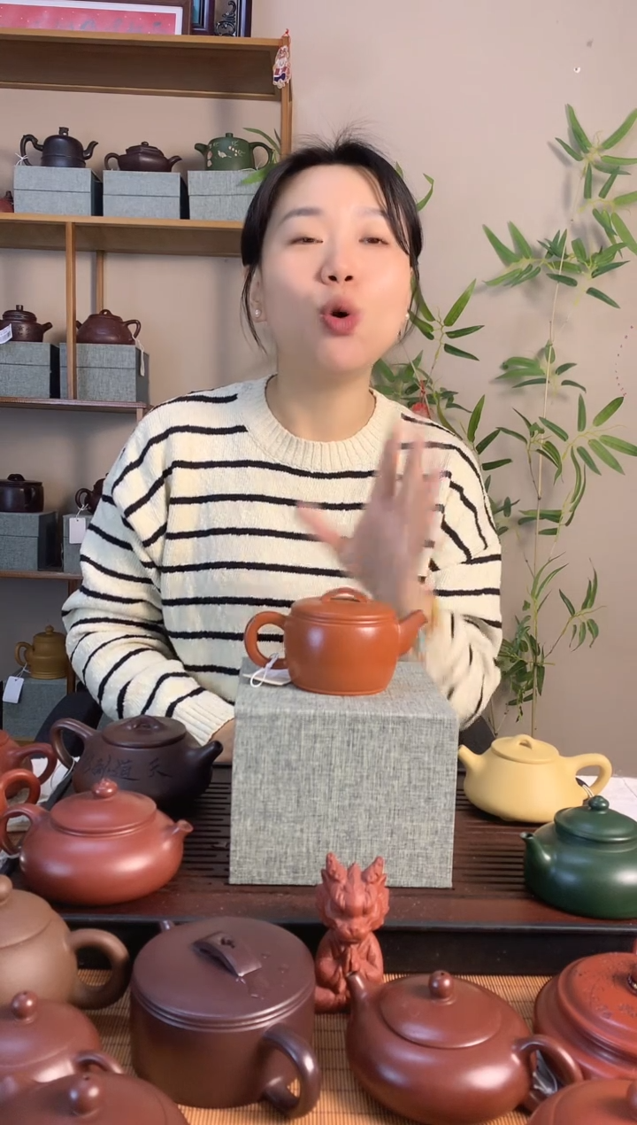 茶壶紫砂『****国精品纯手工红降坡汉瓦紫砂茶壶