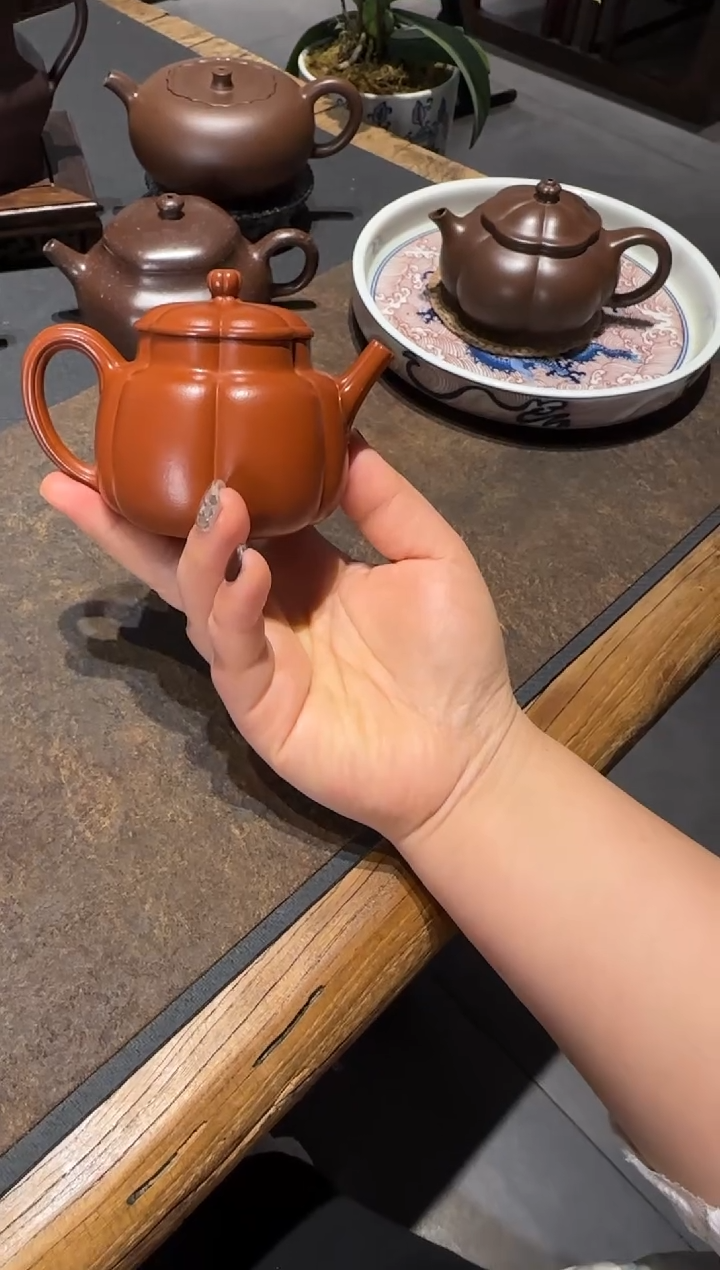 【闪购商品】紫砂茶壶繁花 朱泥