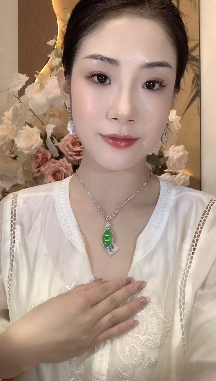 翡翠18K金镶嵌吊坠(不含链)A97翡翠