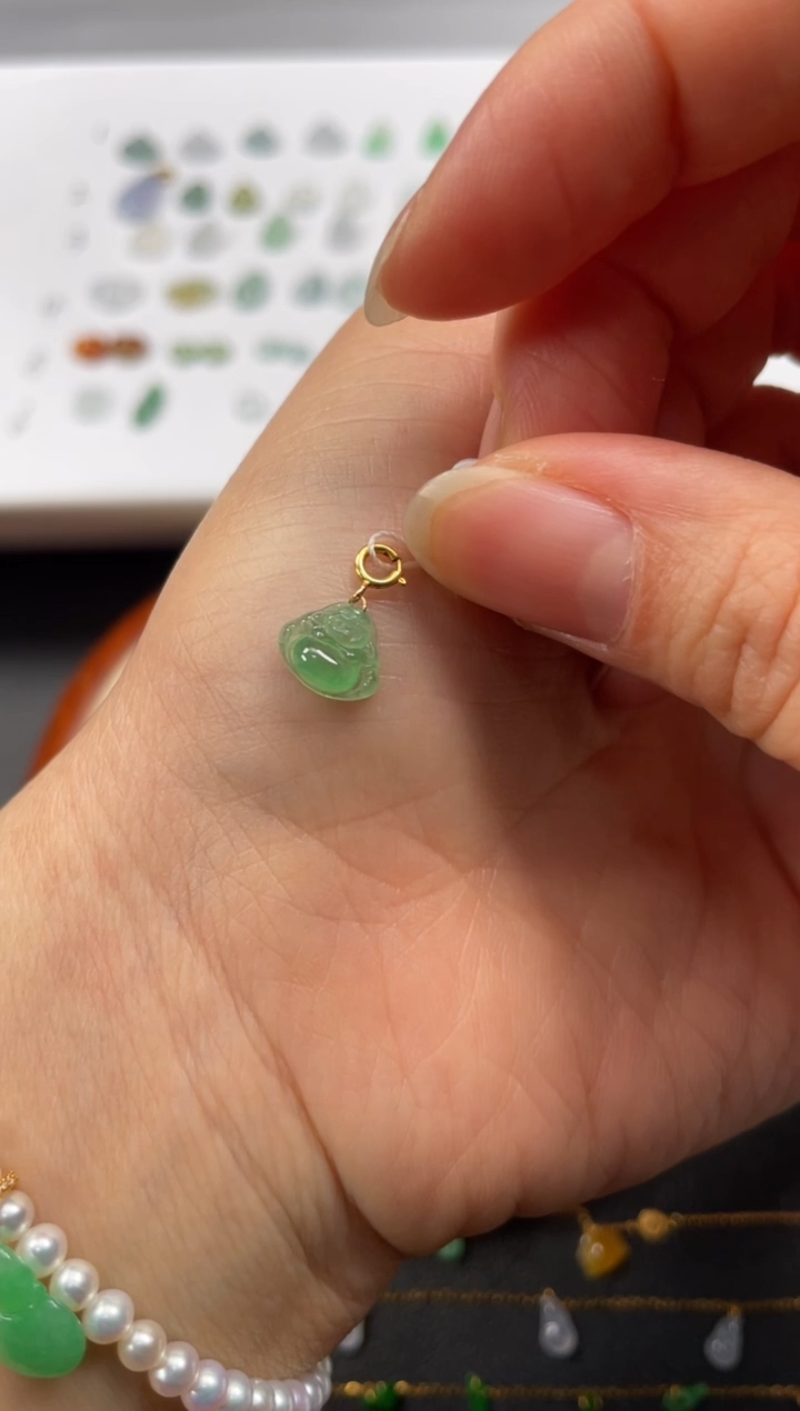 吊坠(不含链)18K金镶嵌翡翠一个JK151