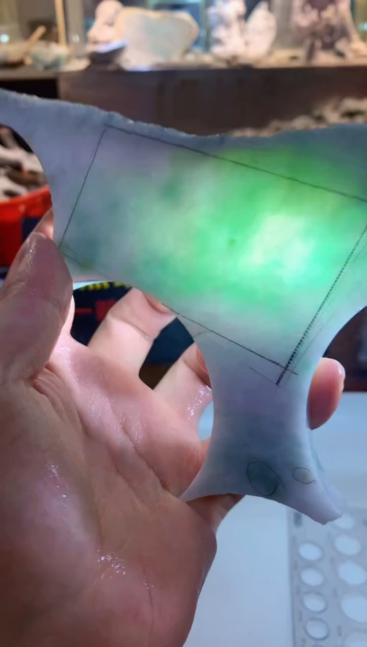 翡翠裸石0朱0翡翠珠宝317