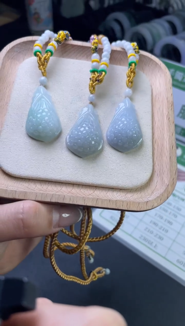 【闪购商品】翡翠颈饰未镶嵌W001-PQGJ704多样性发一