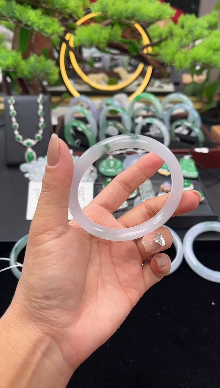 未镶嵌手镯翡翠手镯