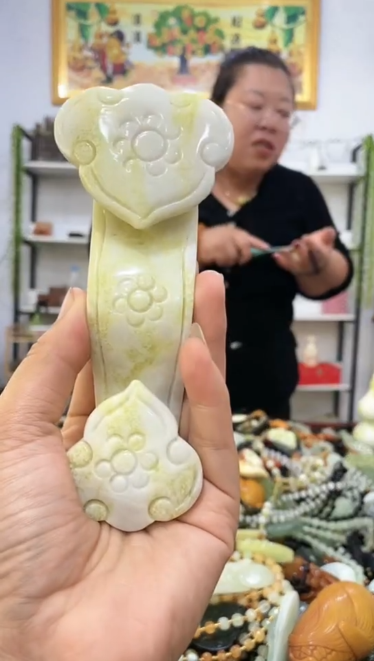 未镶嵌岫玉摆件 