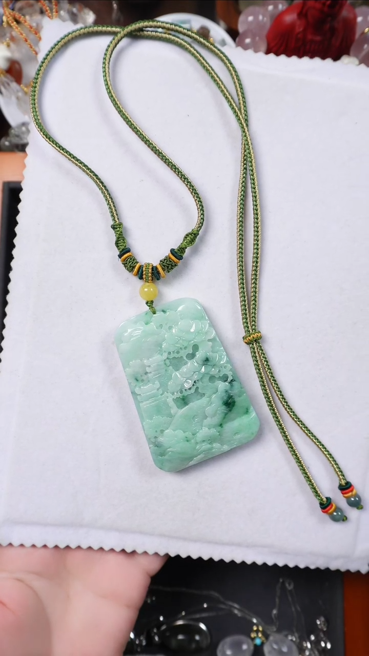 吊坠(赠链)未镶嵌翡翠泓*缅甸翡翠山水牌