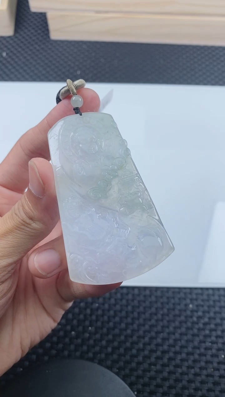 翡翠未镶嵌颈饰 