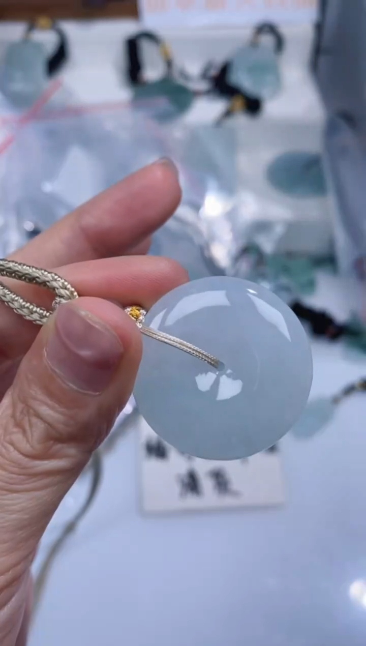 颈饰未镶嵌翡翠吊坠