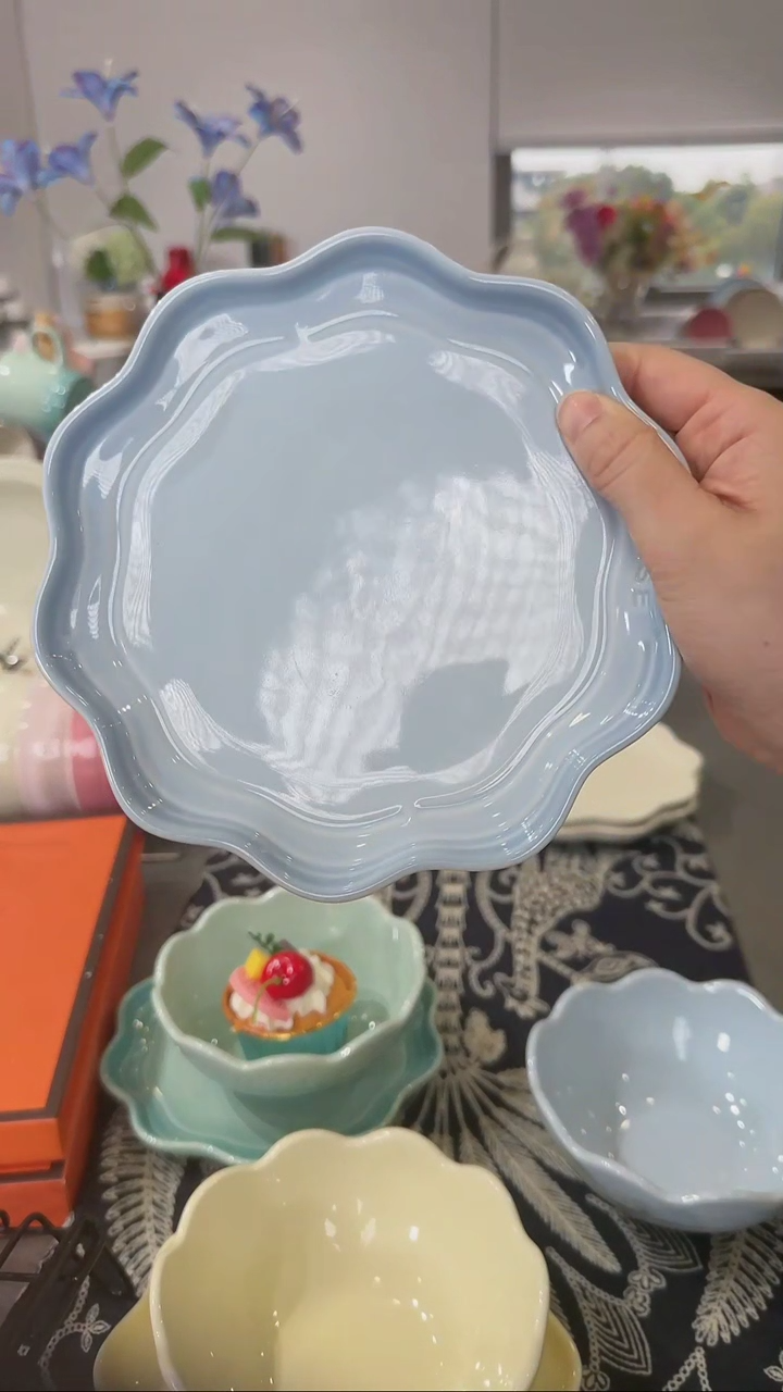 【闪购商品】瓷炻彩花边盘18cm-尼罗蓝