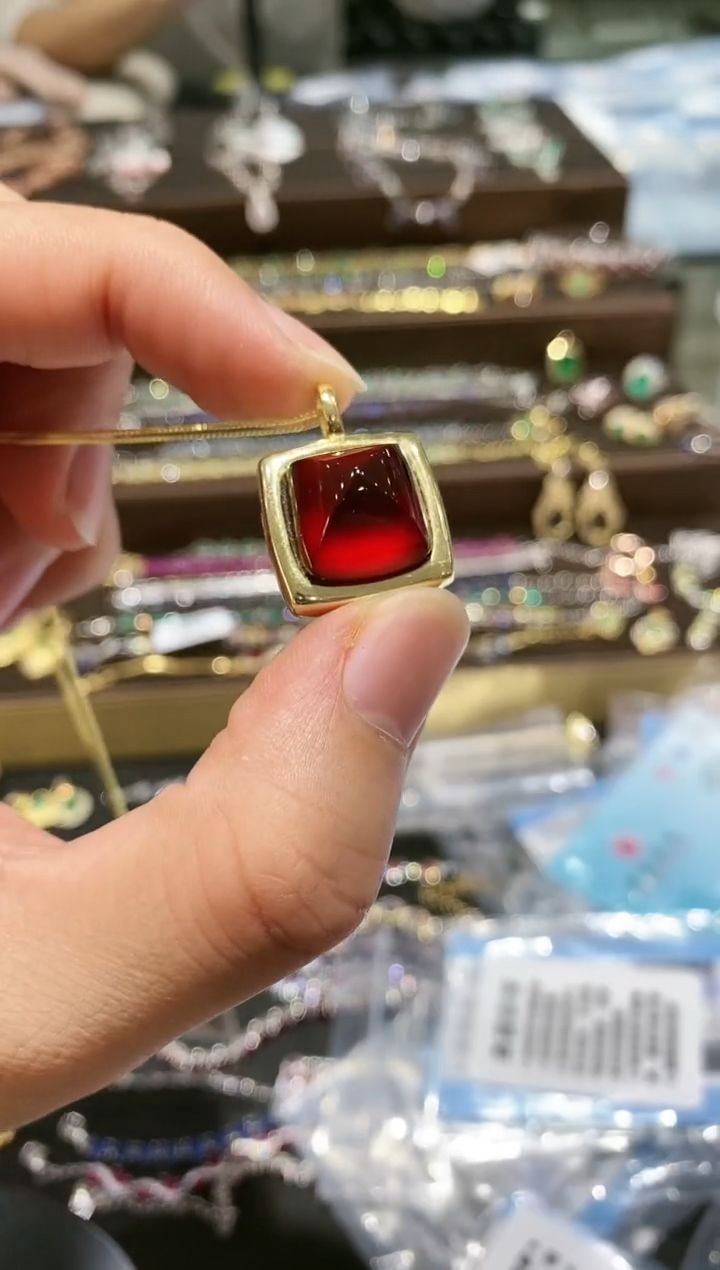 【闪购商品】石榴石颈饰银S925镶嵌吊坠