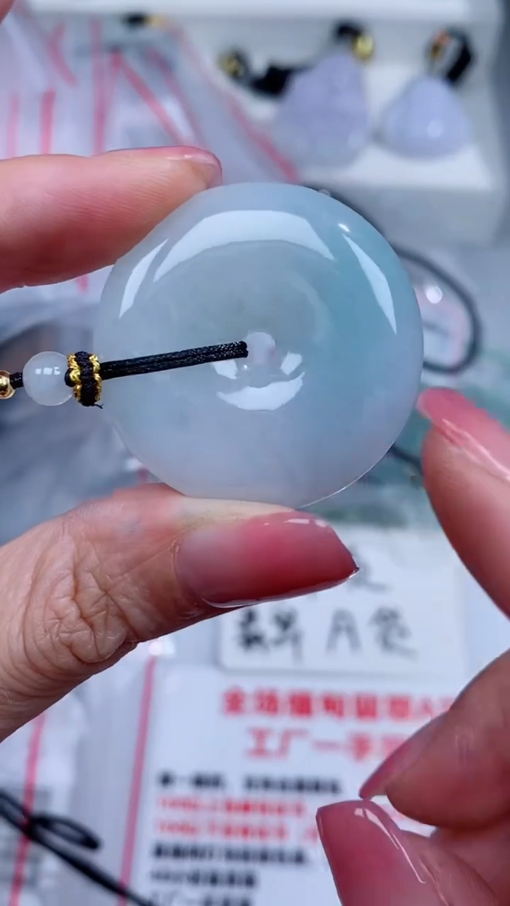 翡翠未镶嵌颈饰吊坠