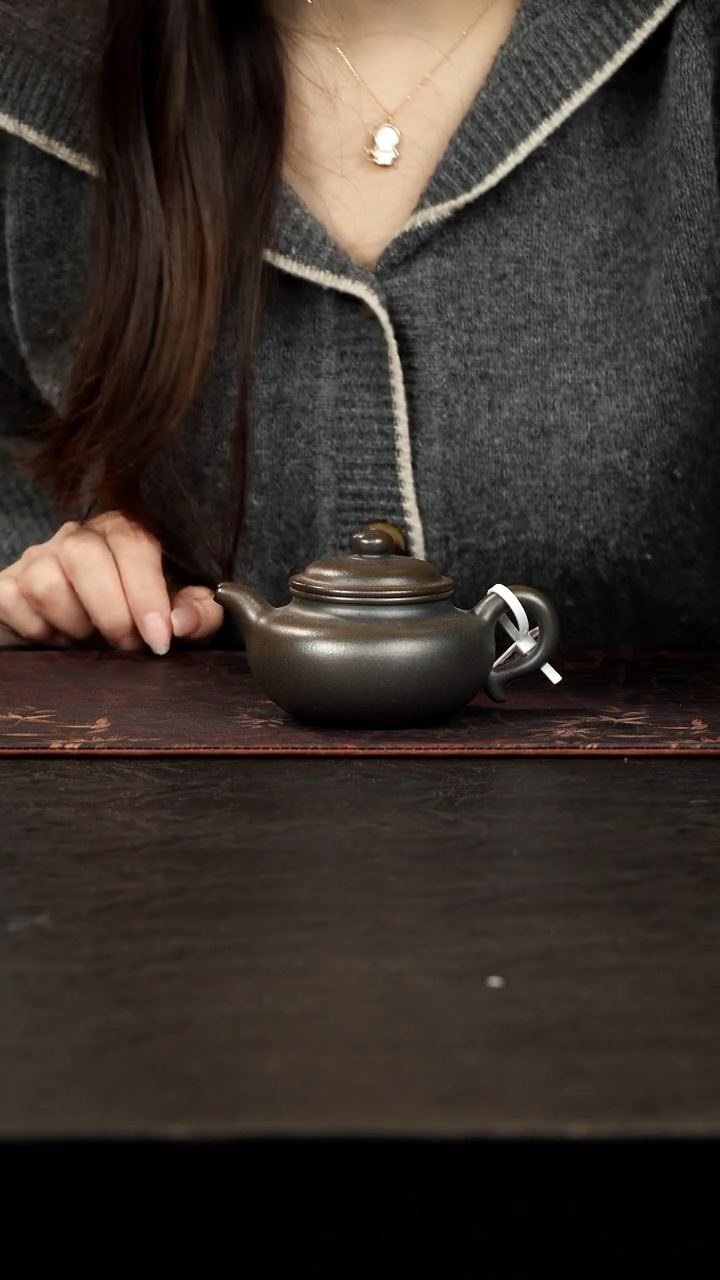 茶壶紫砂尘*柴烧底槽青仿古150cc