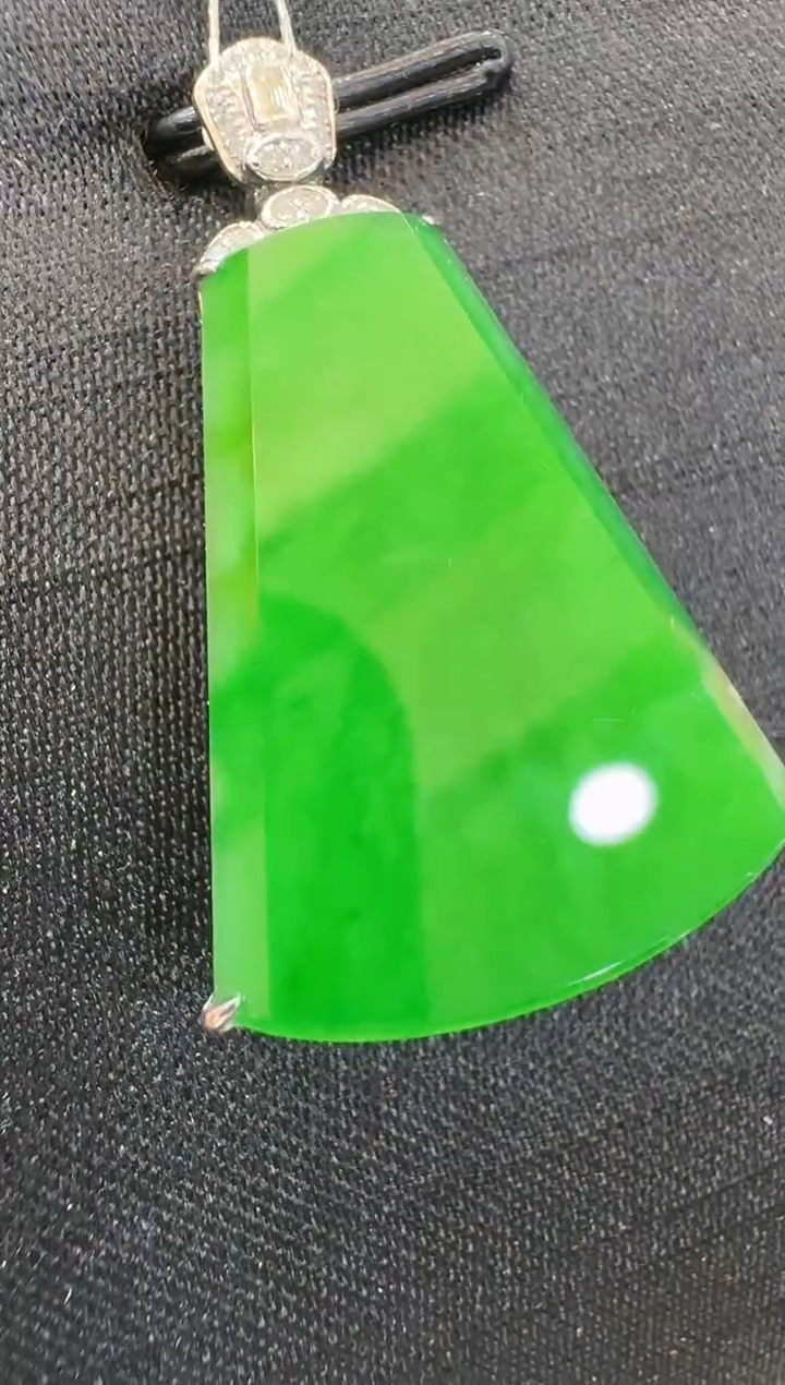 【闪购商品】翡翠吊坠(不含链)18K金镶嵌多样性团购发一件