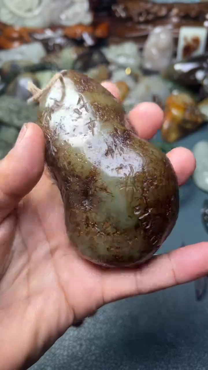 未镶嵌和田玉把件-