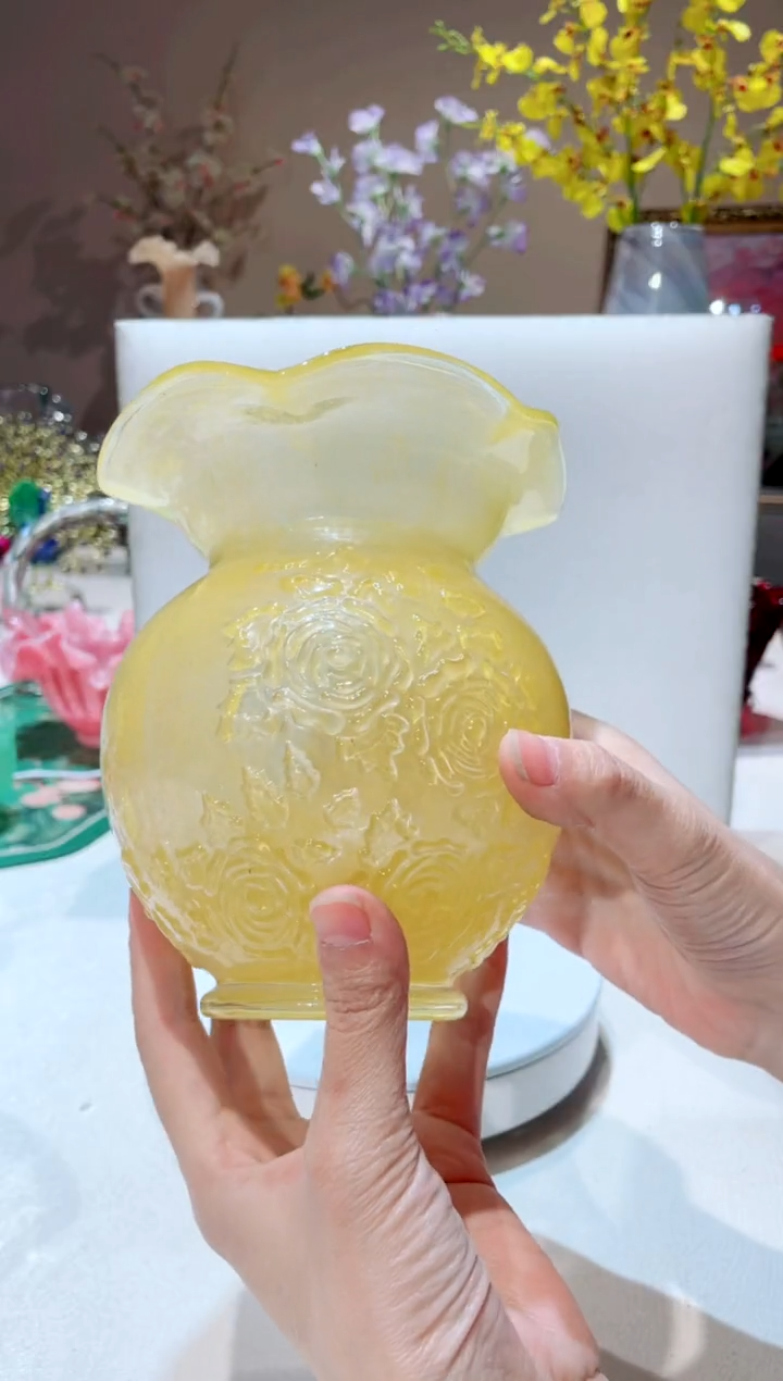 【闪购商品】琉璃手工艺品黄色浮雕花   花瓶  微瑕