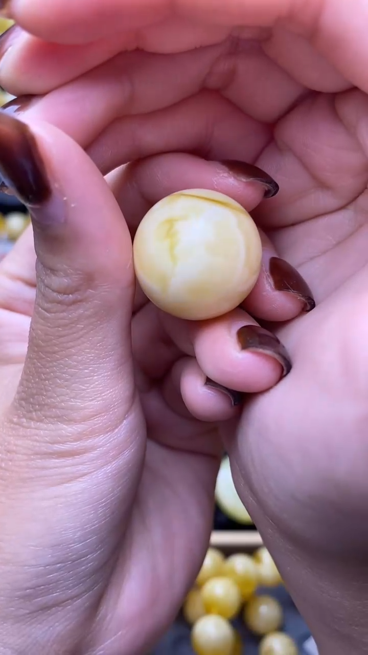 【闪购商品】琥珀裸石未镶嵌蜜蜡.33