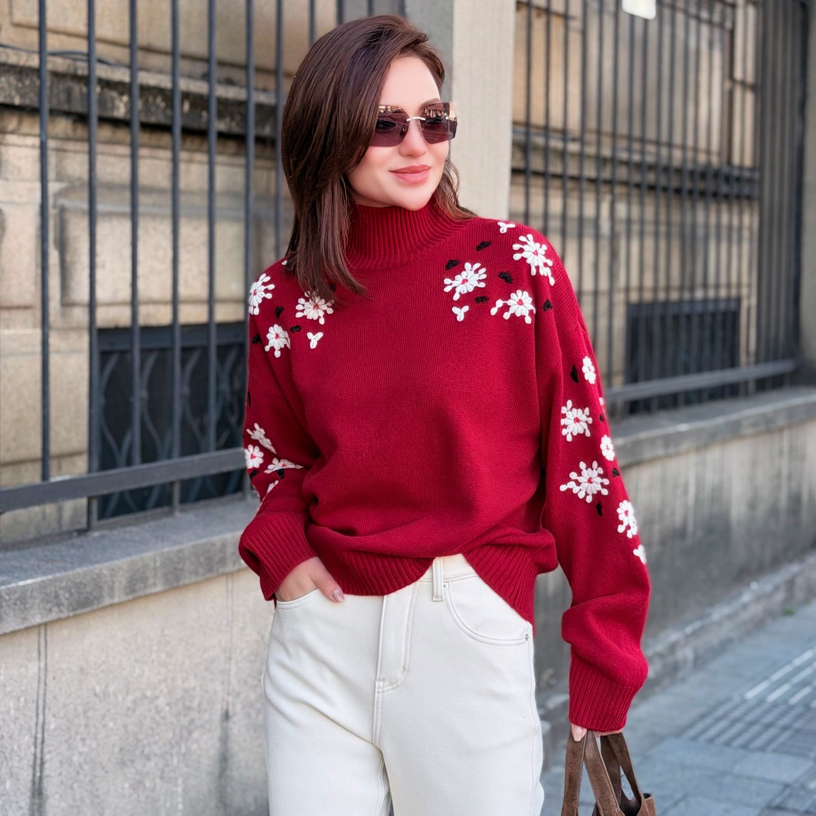 MUBINE 冬季款法式气质小众设计感洋气高领花朵刺绣毛衣 25293