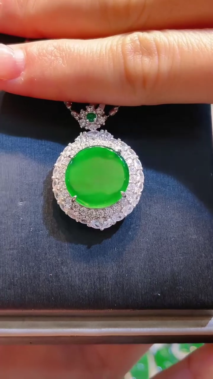 【闪购商品】翡翠吊坠(不含链)银S925镶嵌天然A货翡翠A4