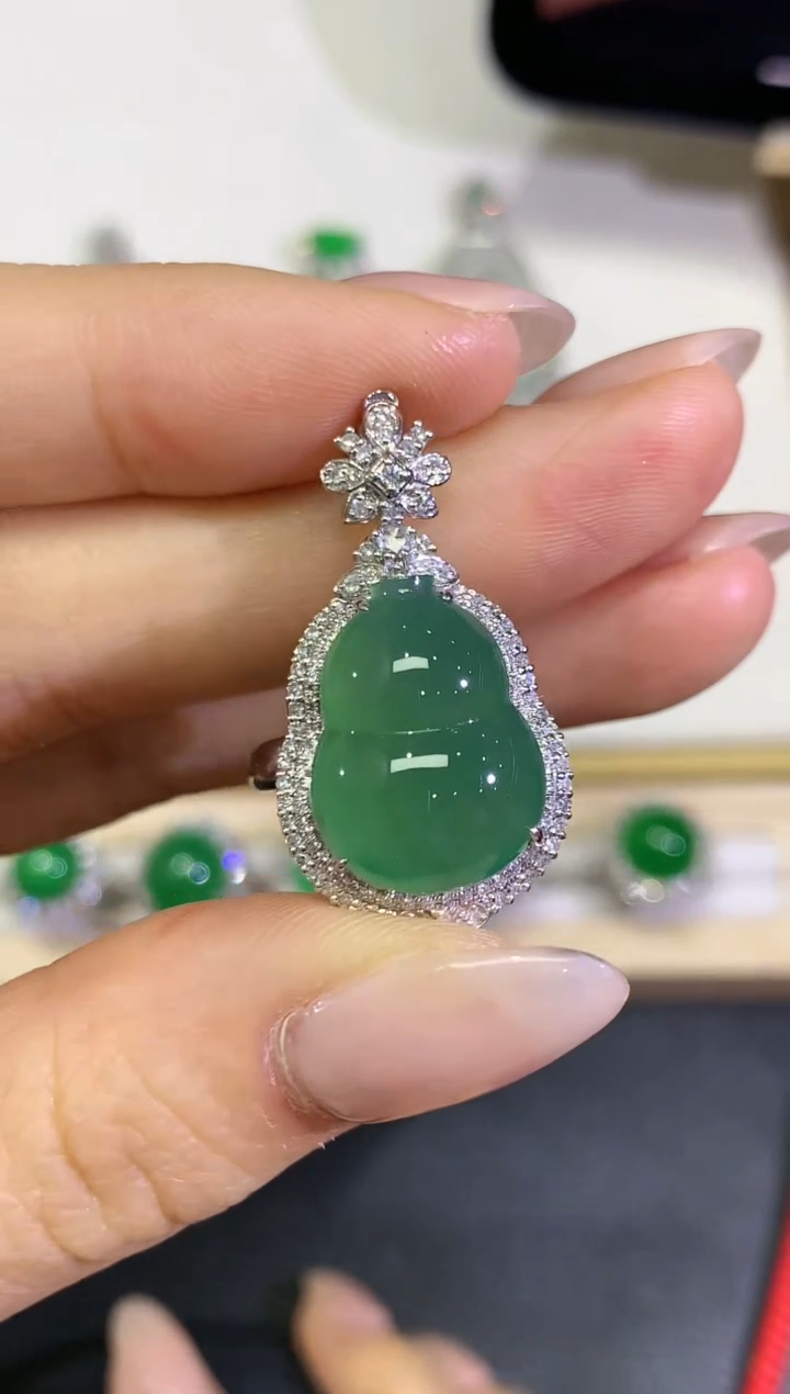 【闪购商品】翡翠颈饰18K金镶嵌团购35