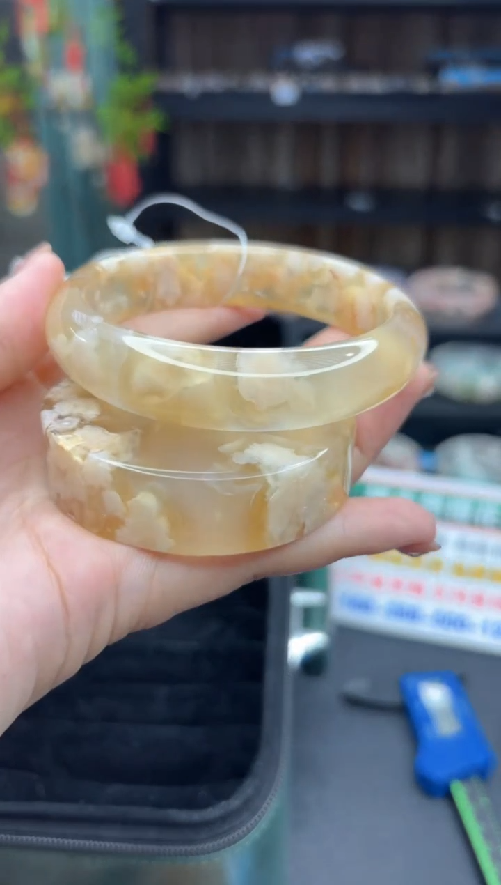 【闪购商品】石英质玉手镯未镶嵌2181（63圈赠送镯心）