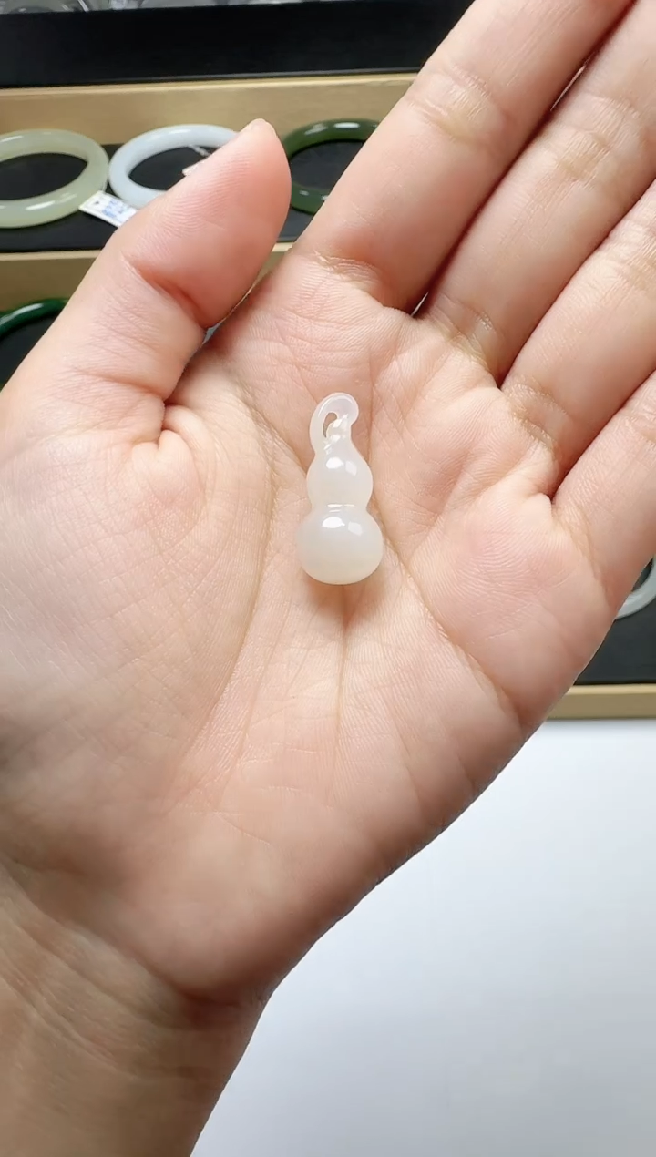 【闪购商品】和田玉颈饰未镶嵌葫芦YY