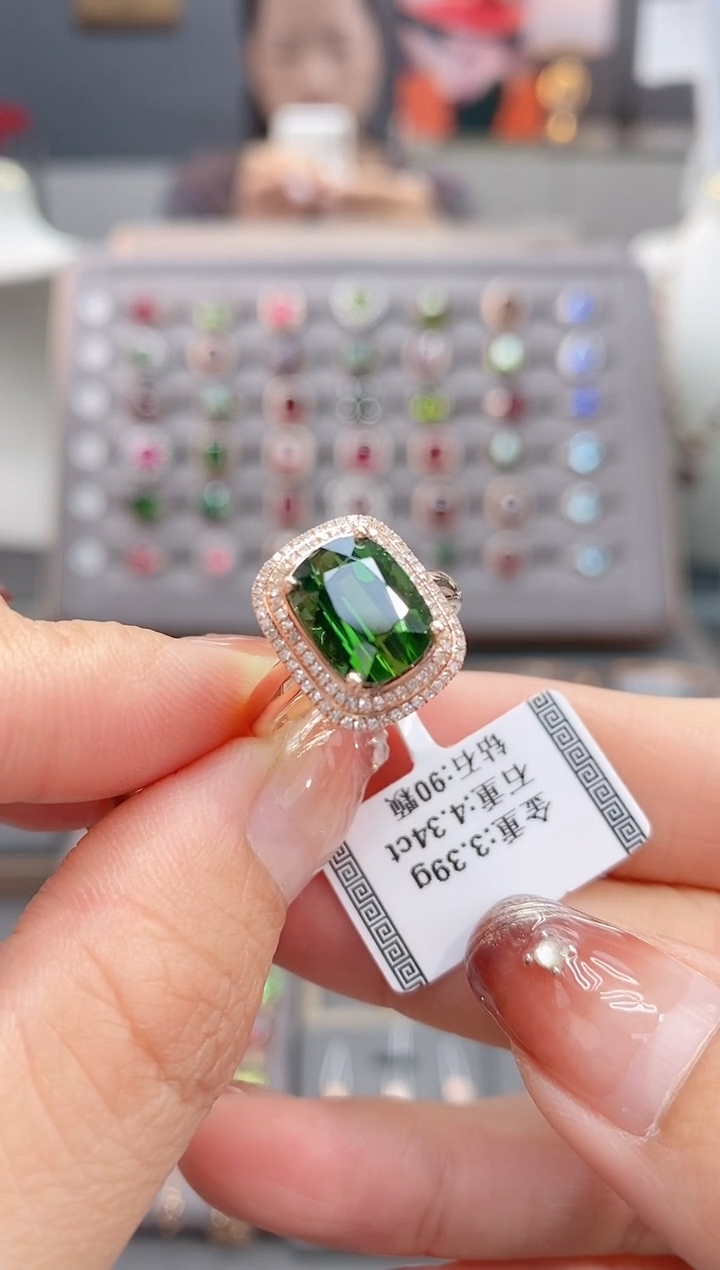 18K金镶嵌戒指碧玺4.34