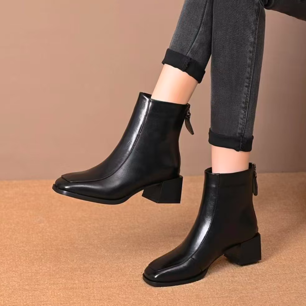 短靴女粗跟方头2025款秋冬女靴低跟软皮瘦瘦靴加绒冬季W1