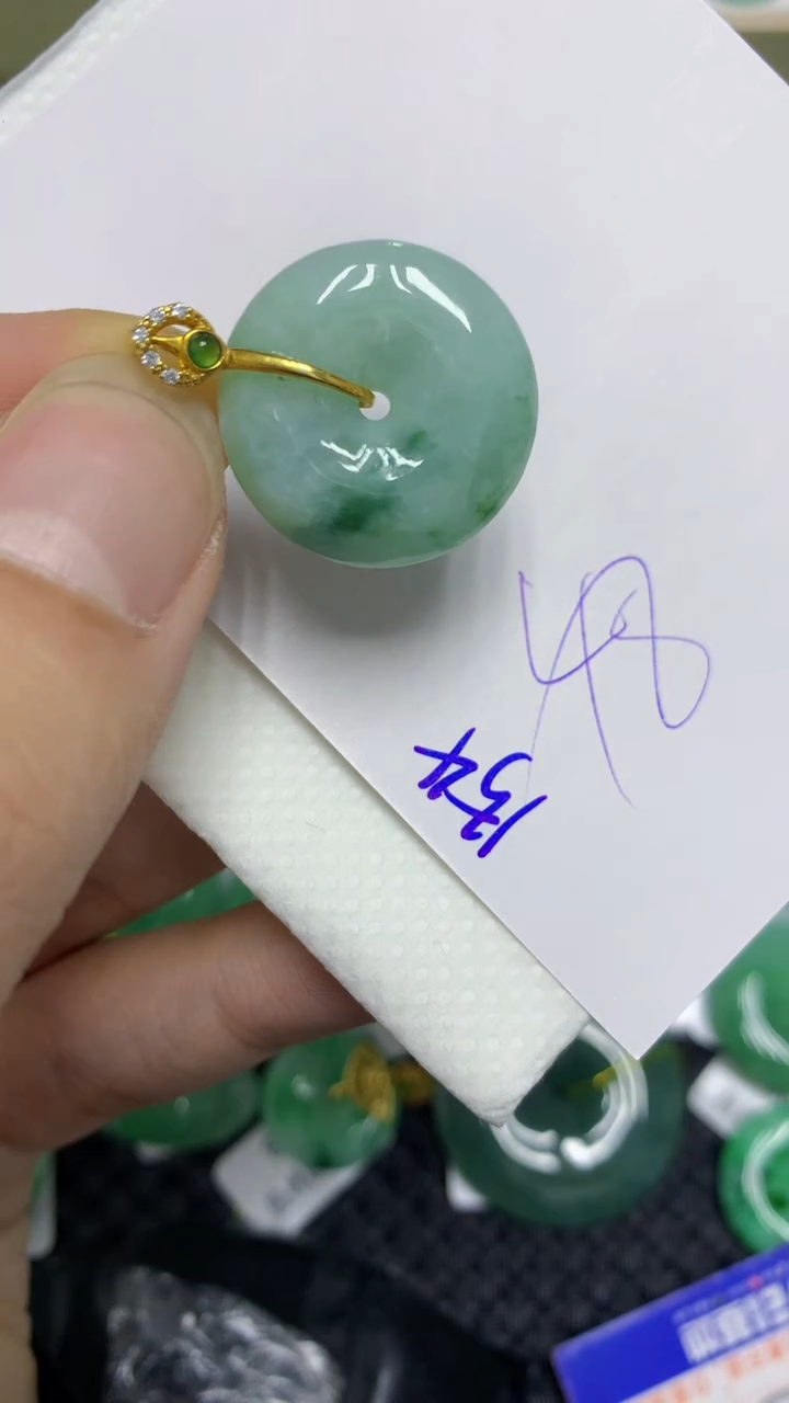 颈饰未镶嵌翡翠缅甸A货翡翠