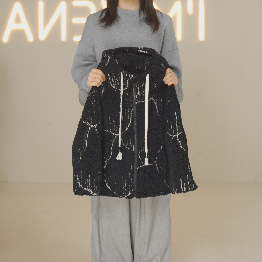 I'm Vena<黑明>2025男童中性秋冬款夹棉加厚外套51A7810