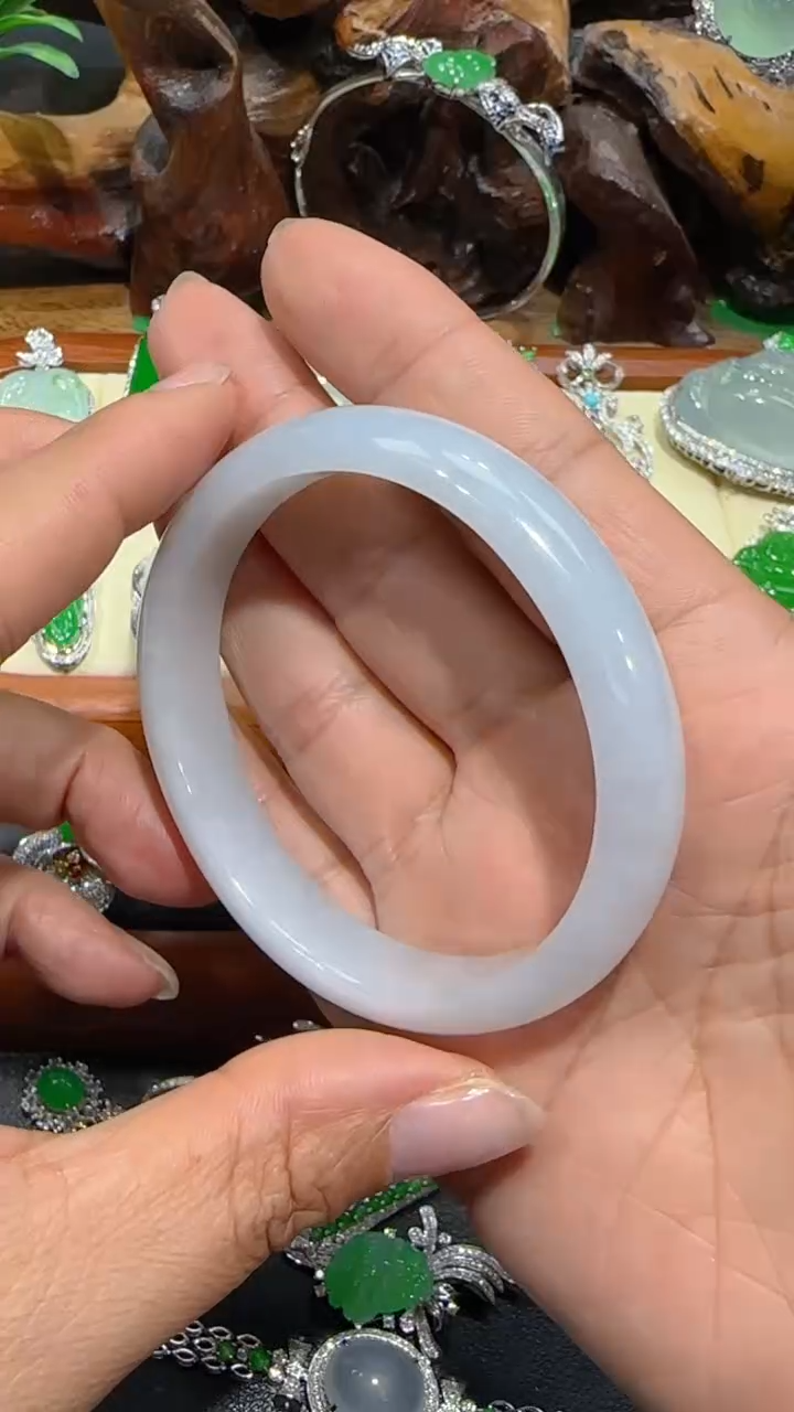 【闪购商品】翡翠手镯未镶嵌手镯