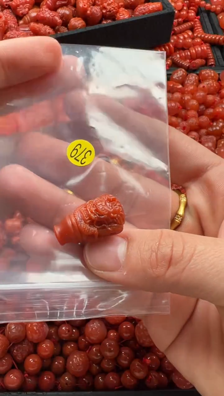 【闪购商品】南红玛瑙颈饰未镶嵌1