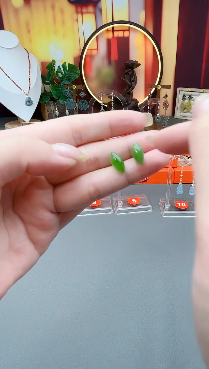 未镶嵌和田玉耳饰000000