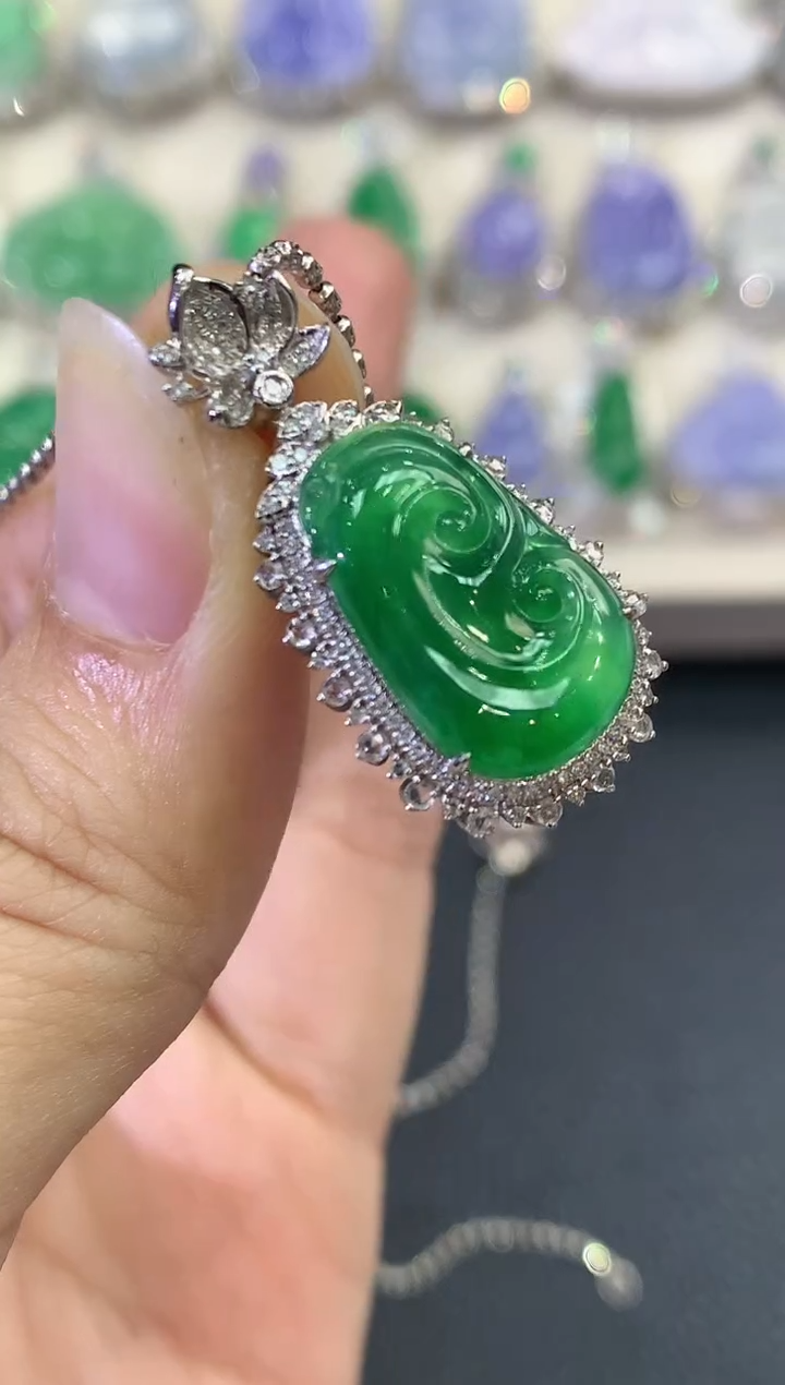 【闪购商品】翡翠吊坠(不含链)18K金镶嵌b197