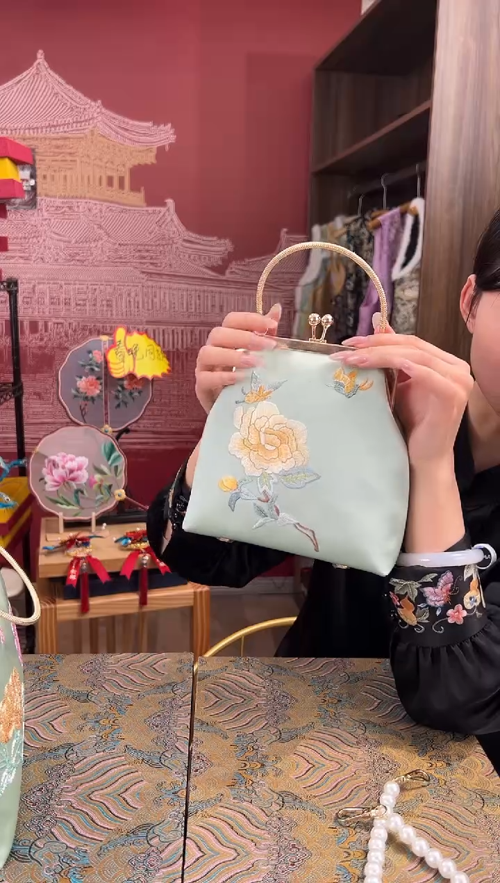 【闪购商品】刺绣刺绣打籽绣苏绣手工刺绣包包