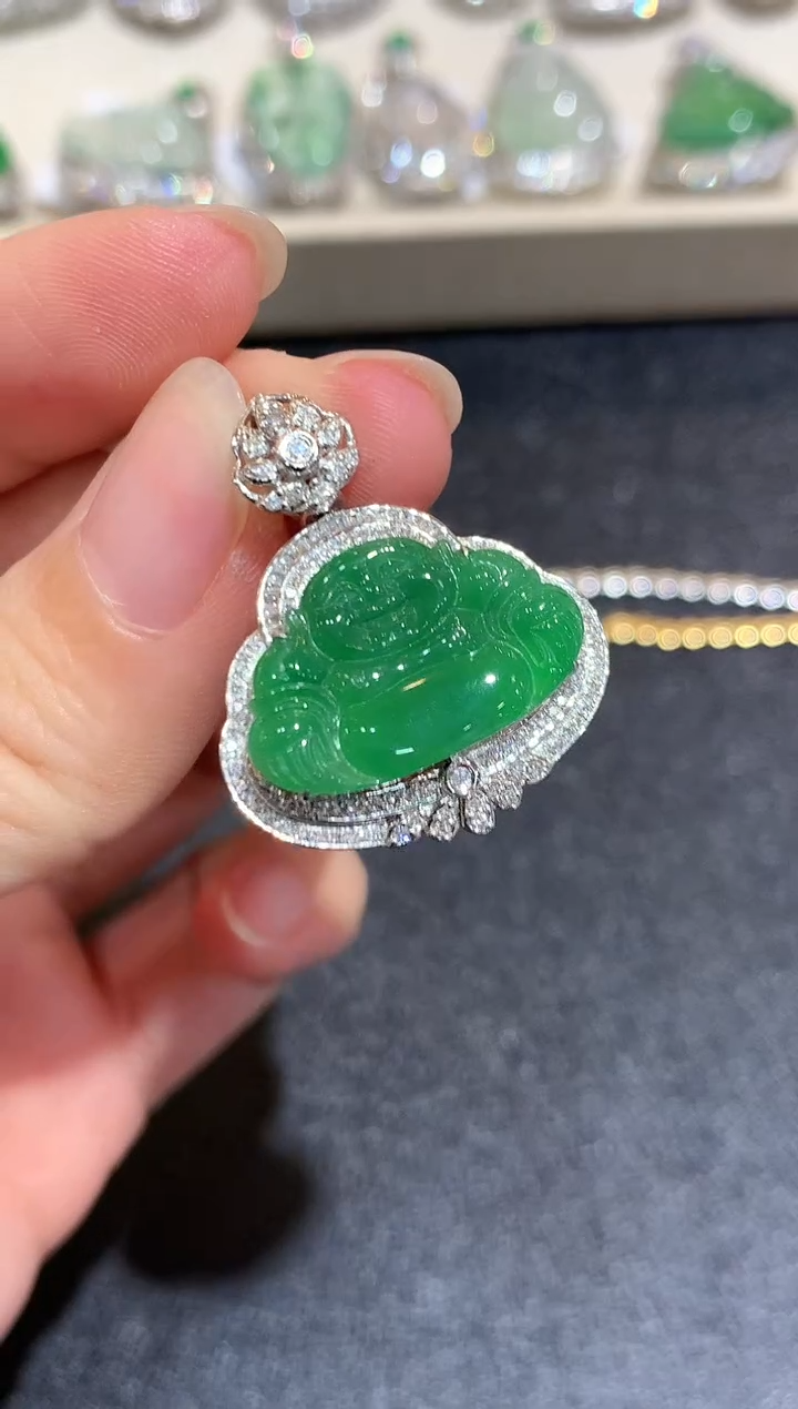 【闪购商品】翡翠颈饰18K金镶嵌C180    