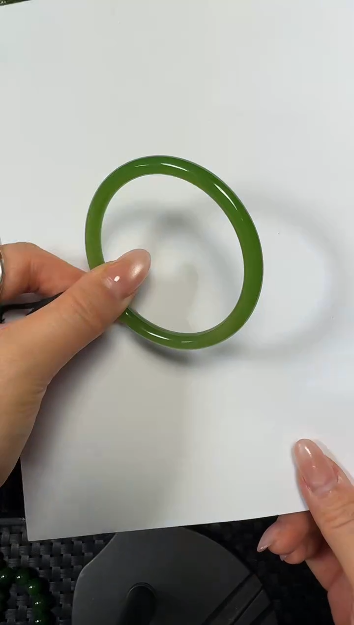 未镶嵌手镯和田玉（碧玉）啦*啦乌兰乌德苹果绿手镯55